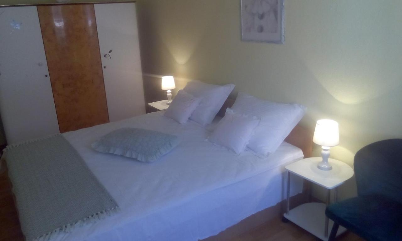 Apartment Nada Povlja  Eksteriør billede