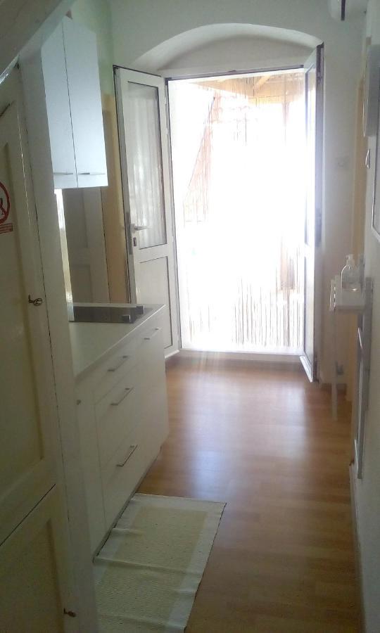 Apartment Nada Povlja  Eksteriør billede